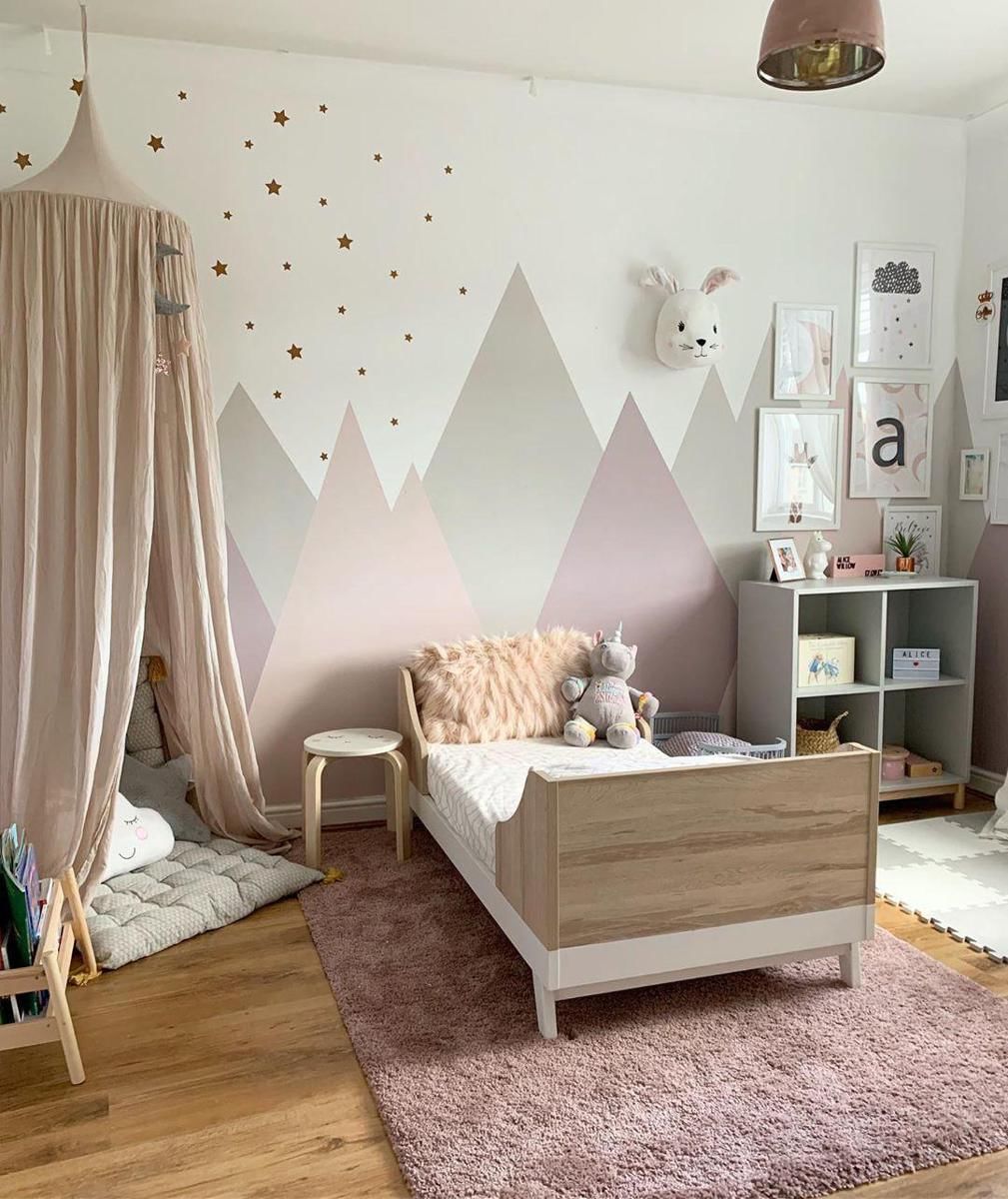 Instagram / @atthelisles