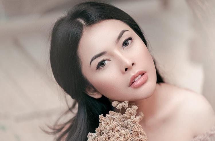 Instagram.com/elviacerolline