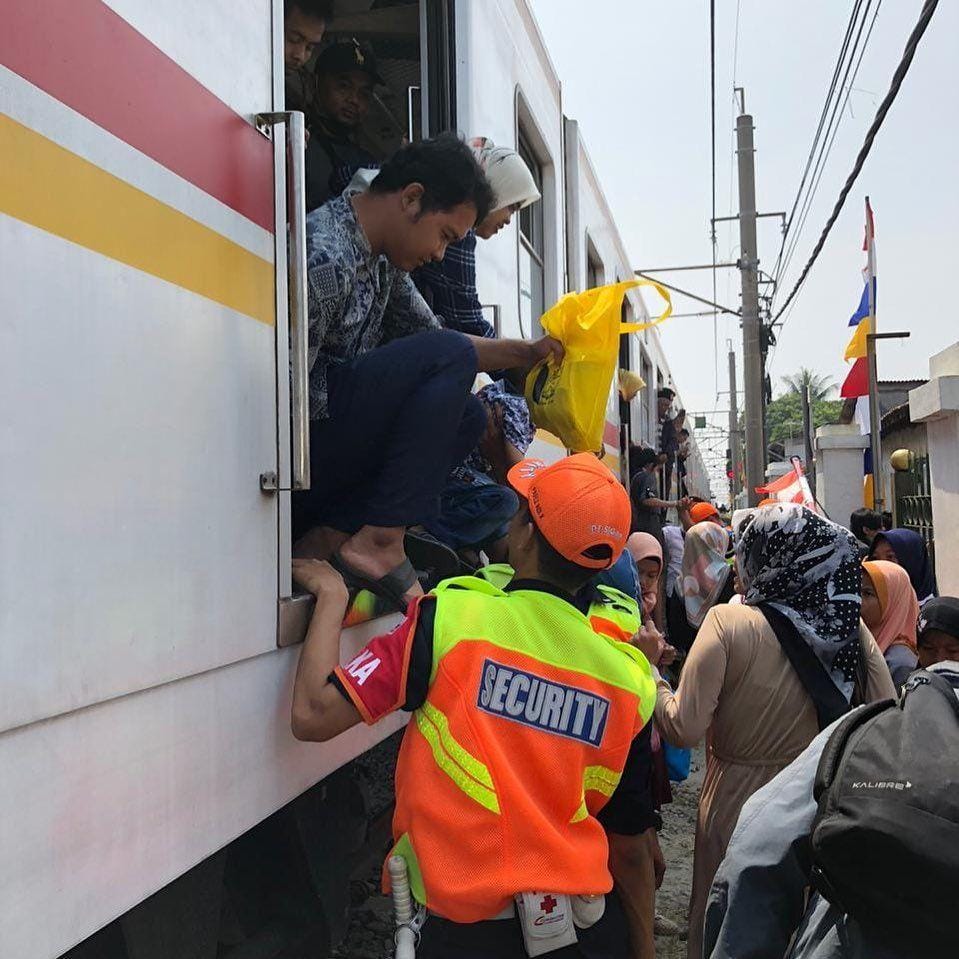 Instagram.com/jakarta.coverbothside