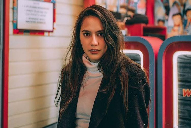 Instagram.com/pevpearce