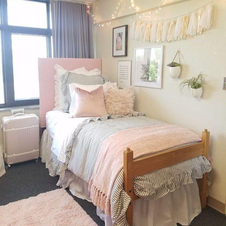 instagram/ @bedsandbedrooms