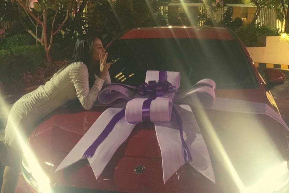 Instagram.com/@aurelie.hermansyah