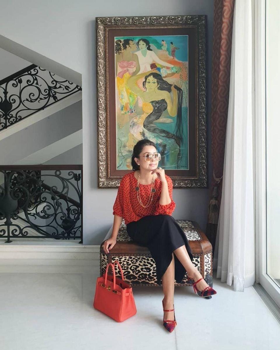 Instagram.com/mayangsaritrihatmodjoreal