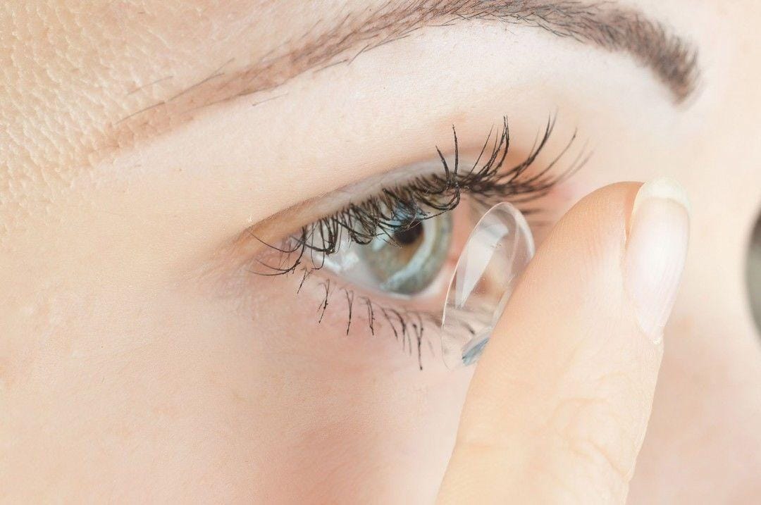 www.eyetina.com/blog