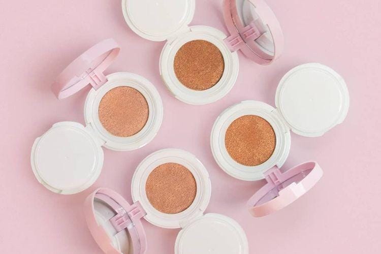 Instagram.com/@eminacosmetics