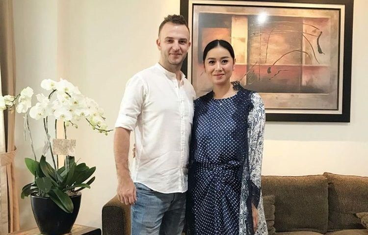 Instagram.com/selfinafilah