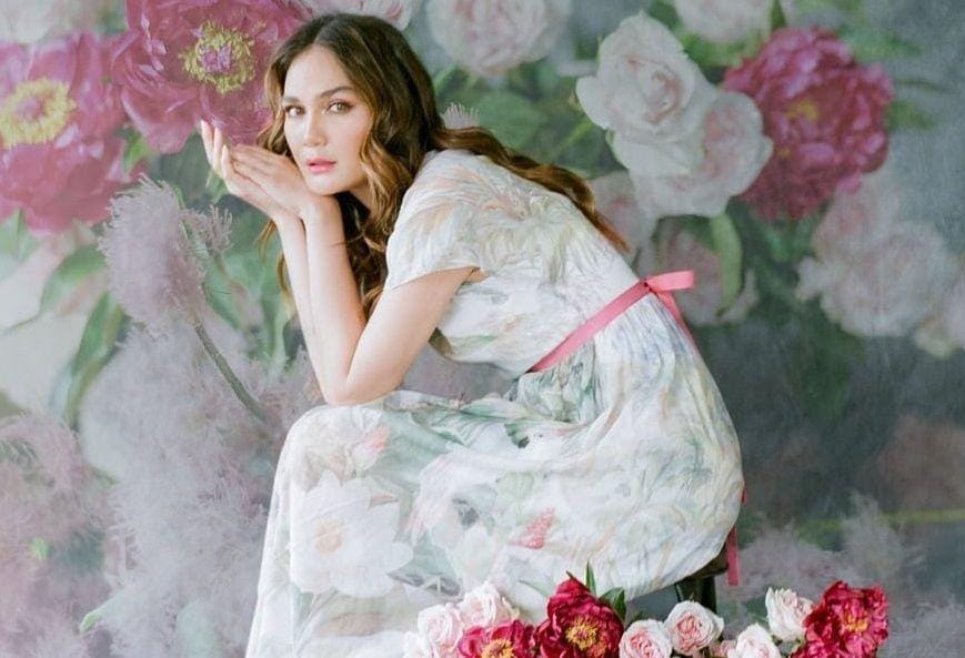 Supel Banget, 10 Potret Kedekatan Luna Maya dengan Sesama Artis