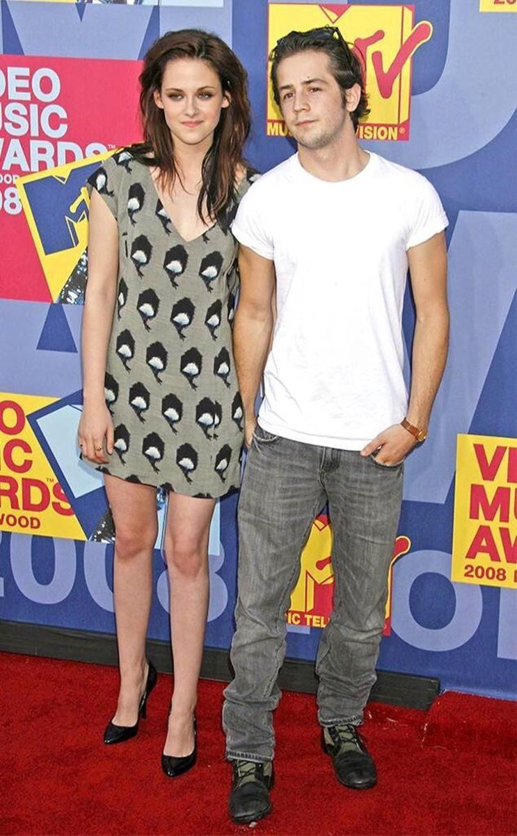 Eonline.com/Jeffrey Mayer - WireImage