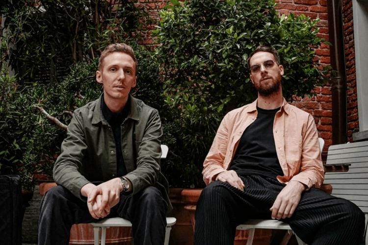 Instagram.com/@hellohonne