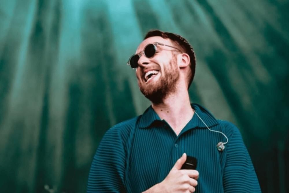 Instagram.com/@hellohonne