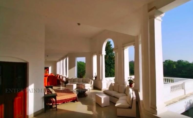 youtube.com/entertainmentchanel10