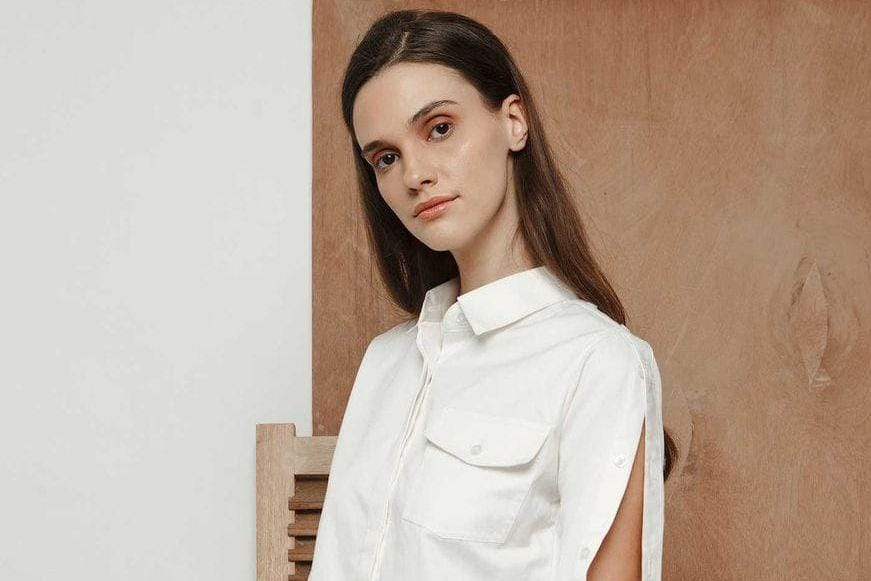 #PopbelaOOTD: Tampil Santai dengan Kemeja Statement