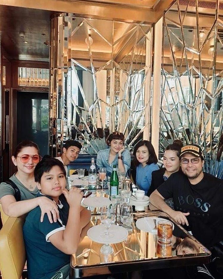 Instagram.com/ofc_cutkekelovers_seindonesia