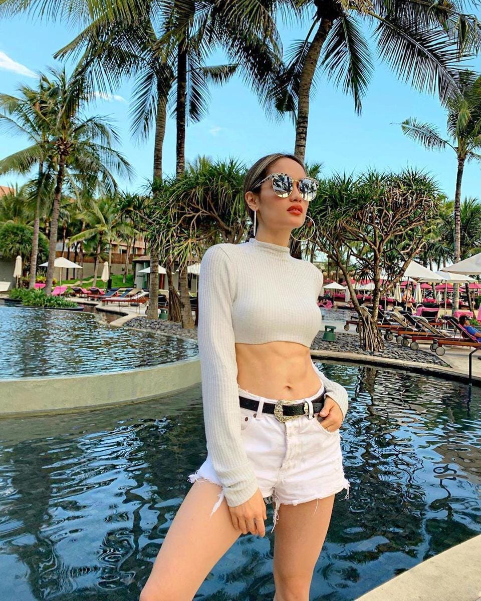 Instagram.com/claurakiehl