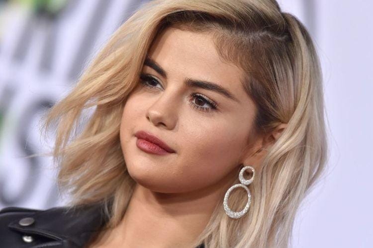 hairbyjulessalon.com