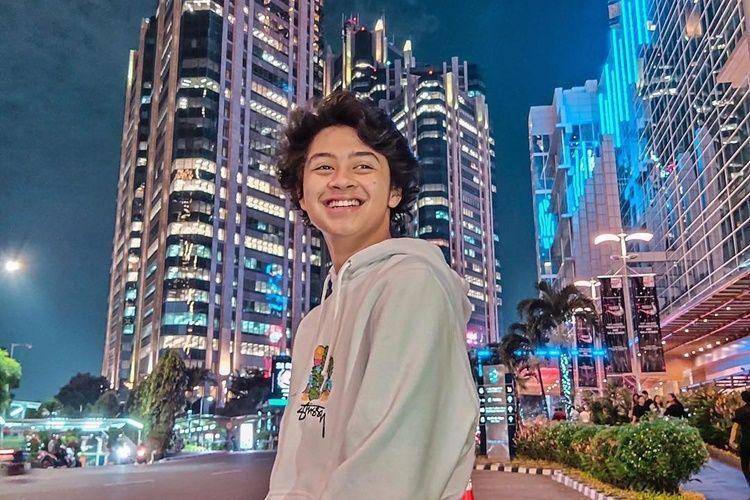 Instagram.com/bastiansteel