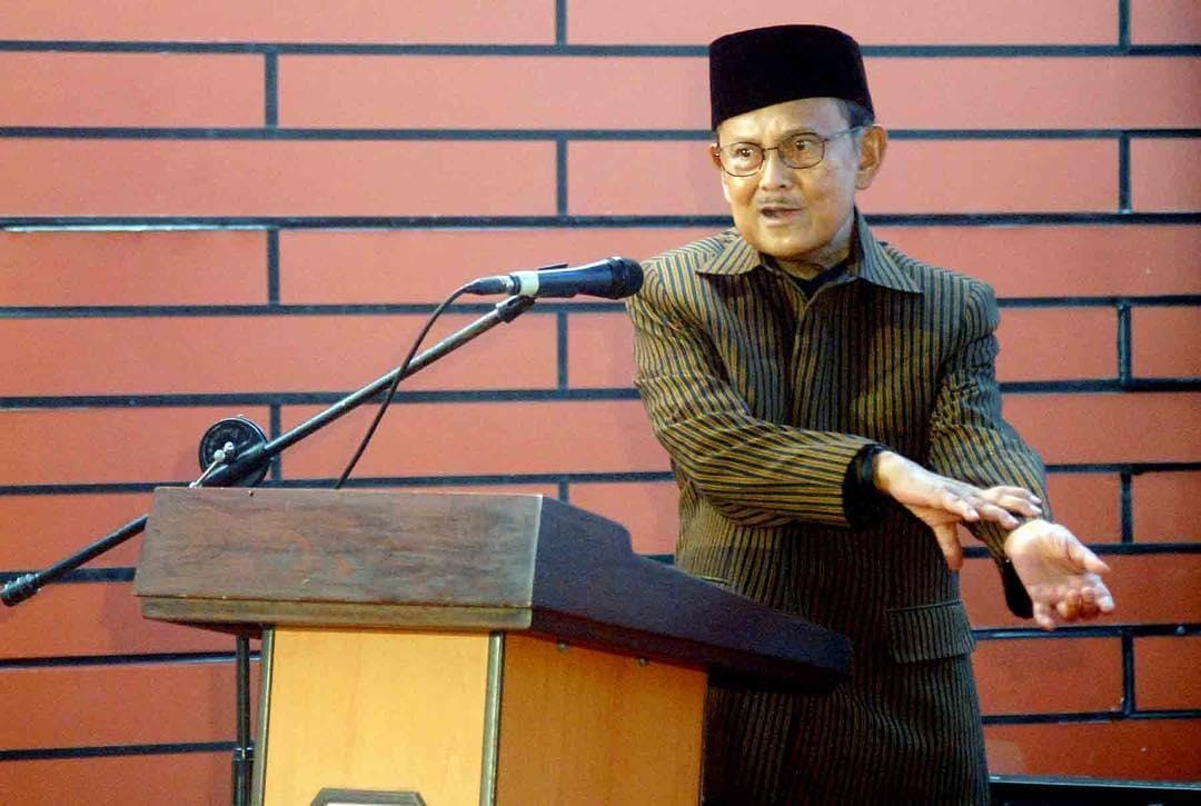 Instagram.com/bj.habibie