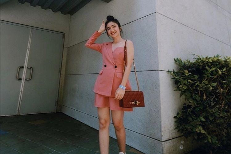 Berapa Harga 1 Look ini: Febby Rastanty