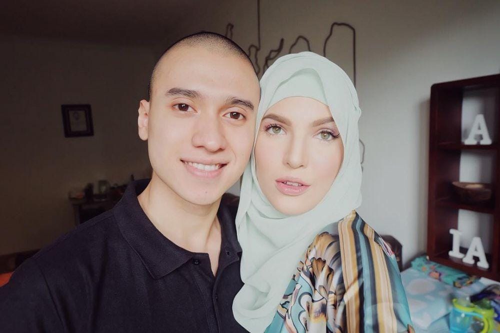 10 Potret Cantiknya Mikaila Patritz Istri Fardhan Khan Saat Berhijab