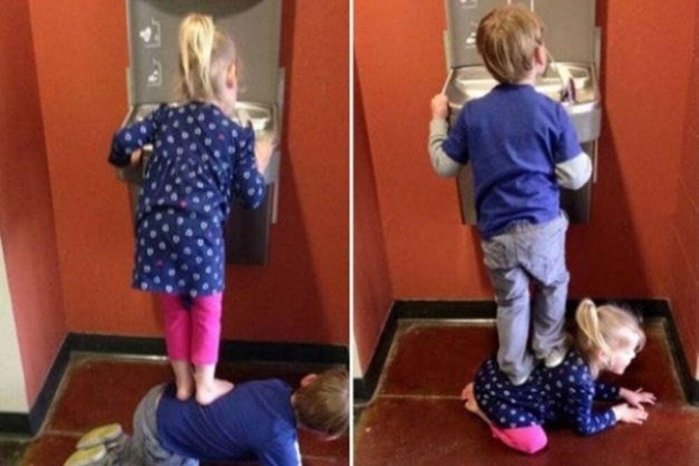 7 Foto Ini Tunjukkan Kelakuan Kocak Kakak Adik yang Bikin Tertawa