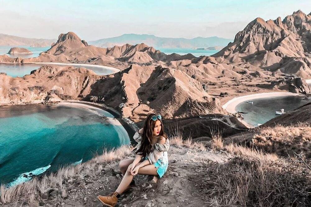 10 Potret Liburan Ayu Ting Ting di 'Surga' Nusa Tenggara Timur