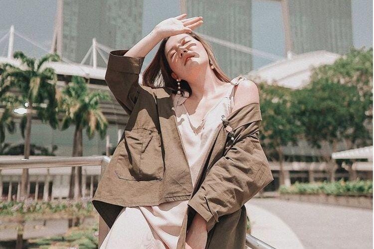 Cari Koin hingga Bobo Cantik, Ini Pose-pose Andalan Para Selebgram