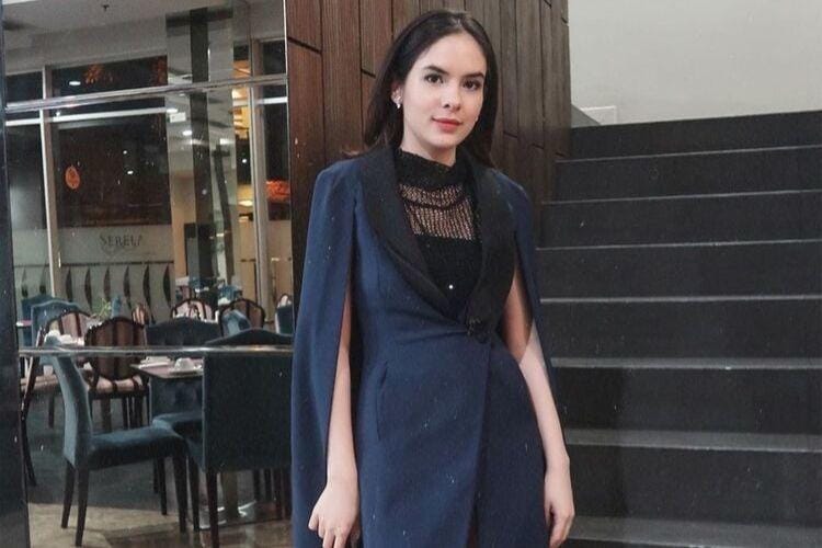 Berapa Harga 1 Look ini: Stefhanie Zamora