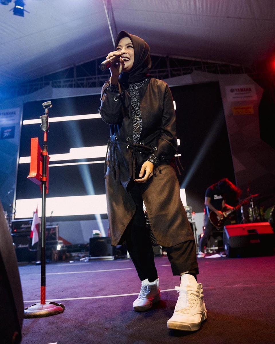 Instagram.com/tantrisyalindri