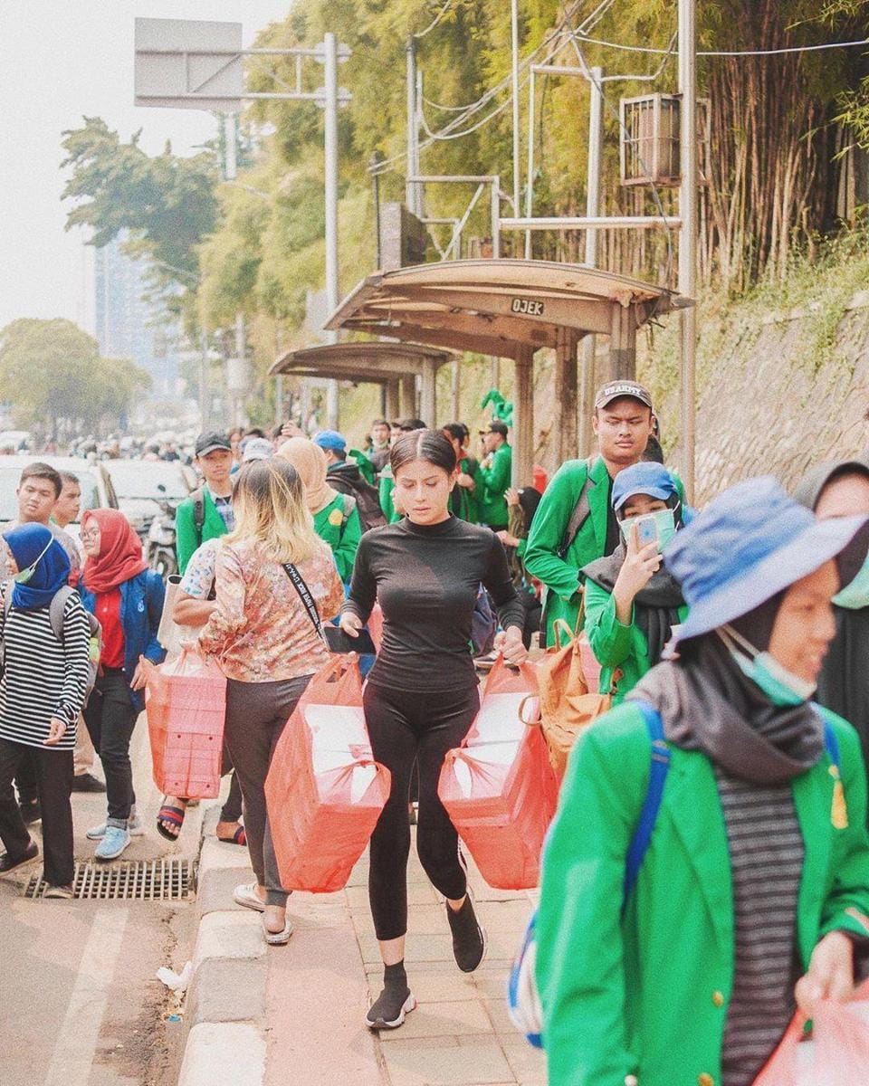 Instagram.com/Awkarin