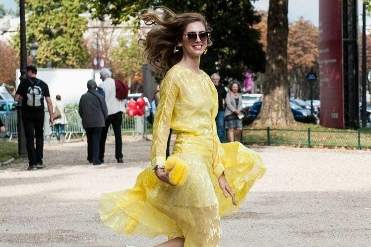 #PopbelaOOTD: Andalkan Fashion Item Warna Kuning untuk Musim Panas
