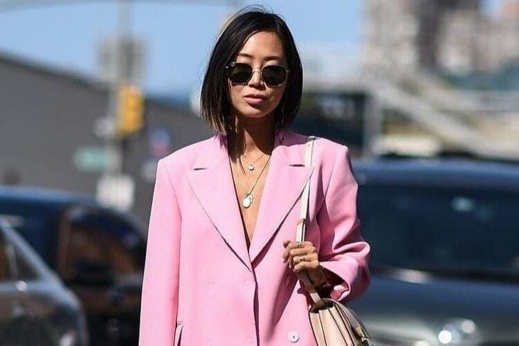 7 Cara Mix & Match untuk Tampil Beda dengan Baju Warna Pink