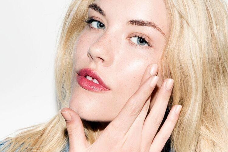 intothegloss.com