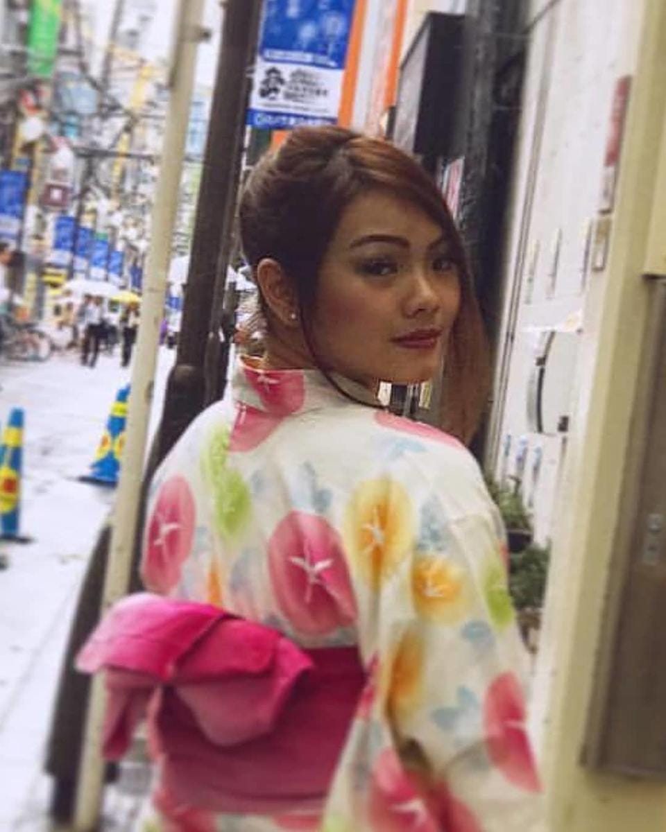 Instagram.com/hillarylasut