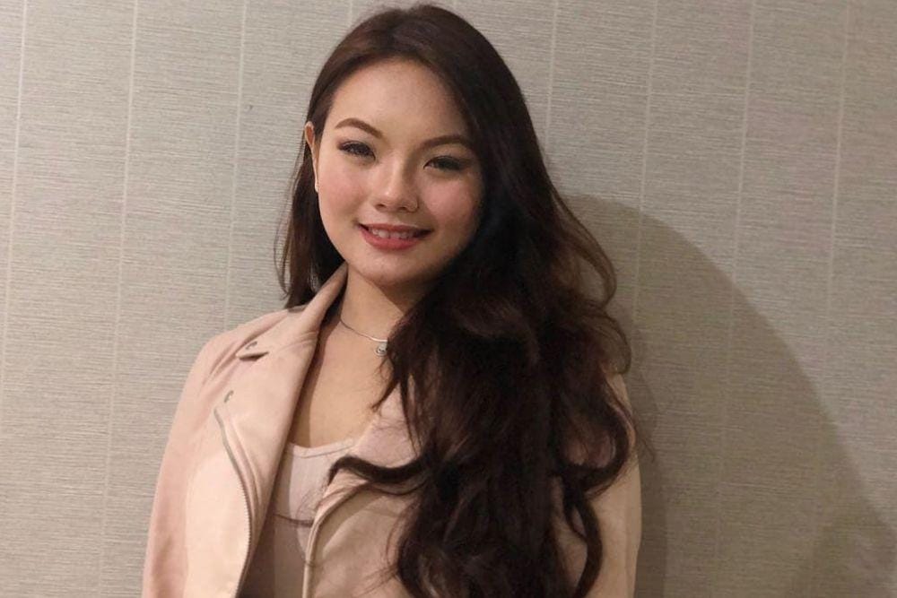 Instagram.com/hillarylasut