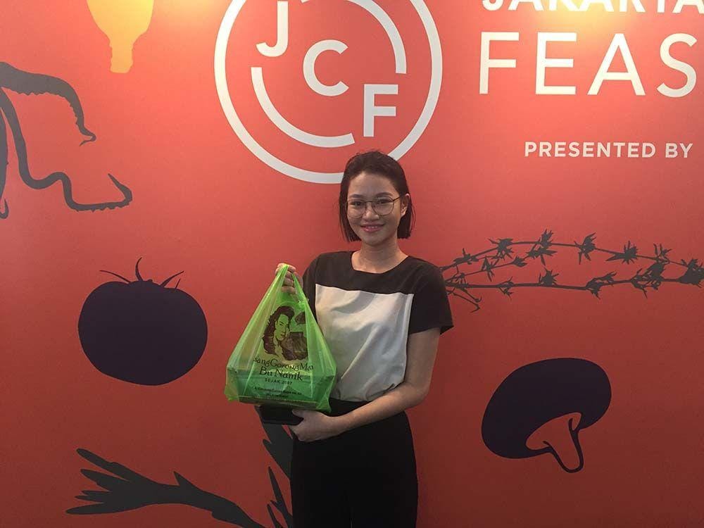 Nadila (20) yang ikut antre di Spoon Tent JCF 2019 | popbela.com/Rara Peni Asih