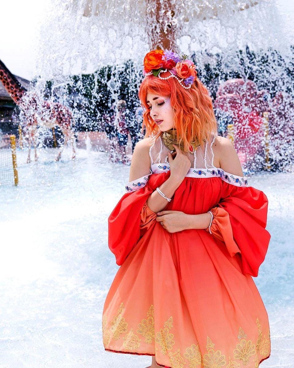 instagram / @offthehangercosplay