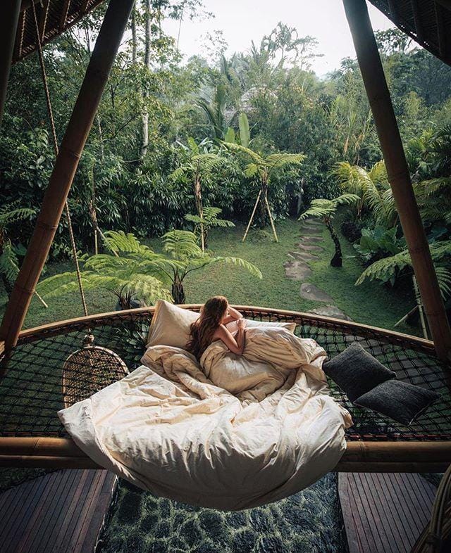 instagram.com/sophiapope