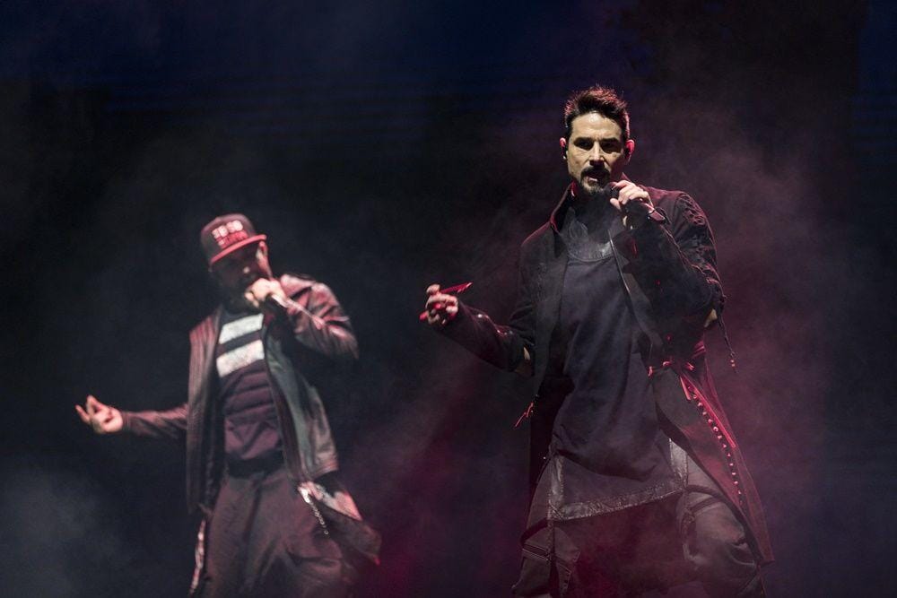 Popbela.com/Nareend & PK Entertainment