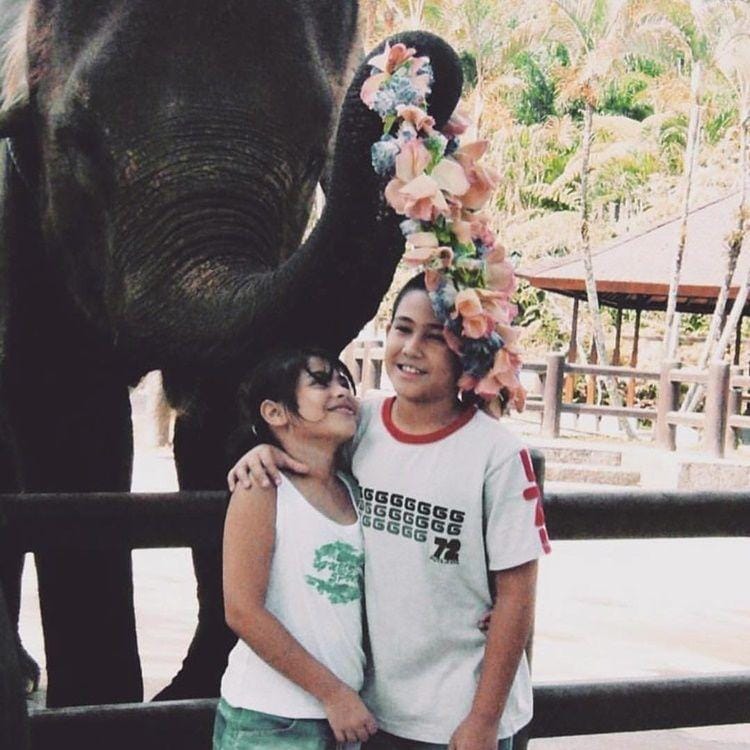 Instagram.com/valerieethomas