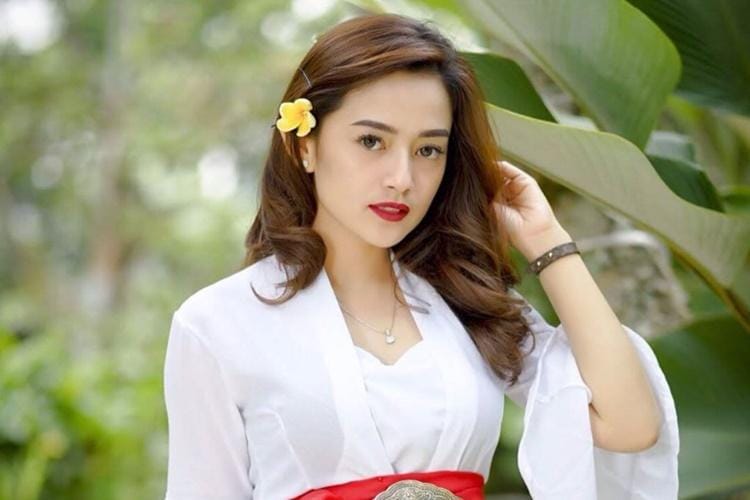 Instagram.com/@citra_monica