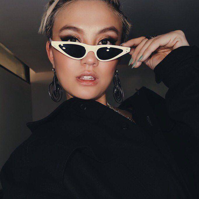 instagram.com/agnezmo