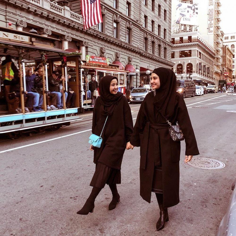 instagram.com/laudyacynthiabella