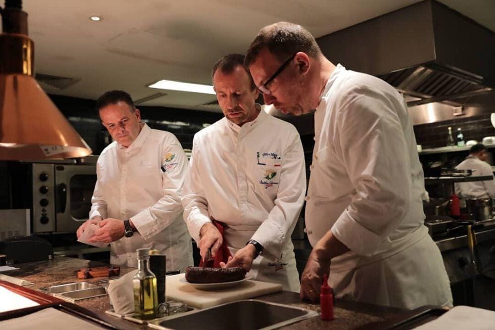 Instagram.com/@amuz_gourmet