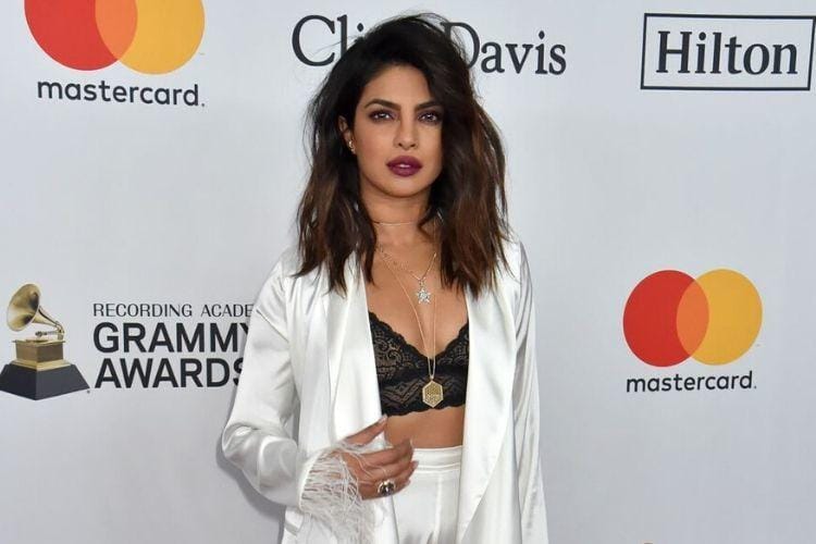 Hampir 40 Tahun, Begini Gaya Seksi Priyanka Chopra