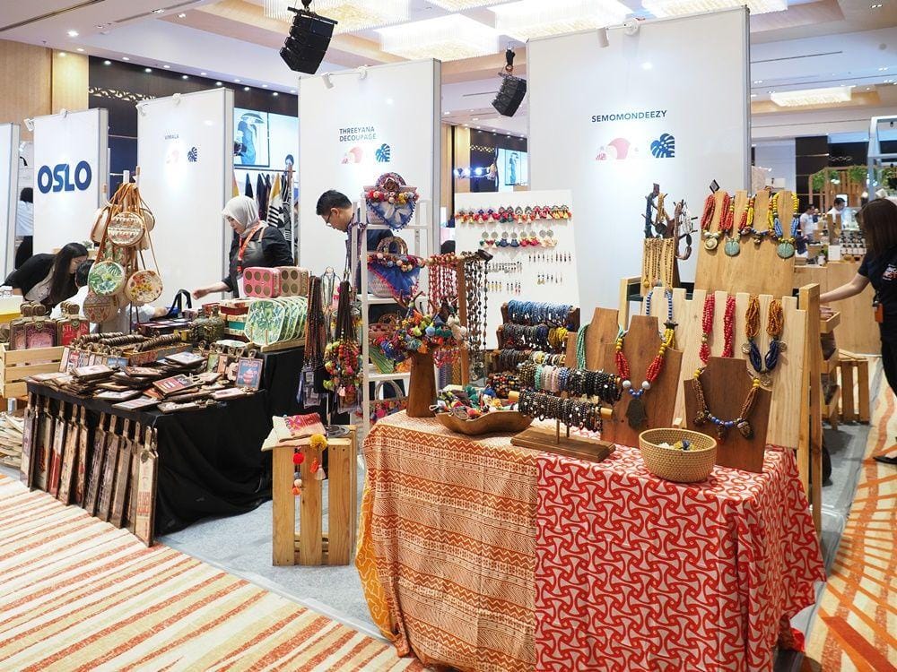 Popbela.com/Living First