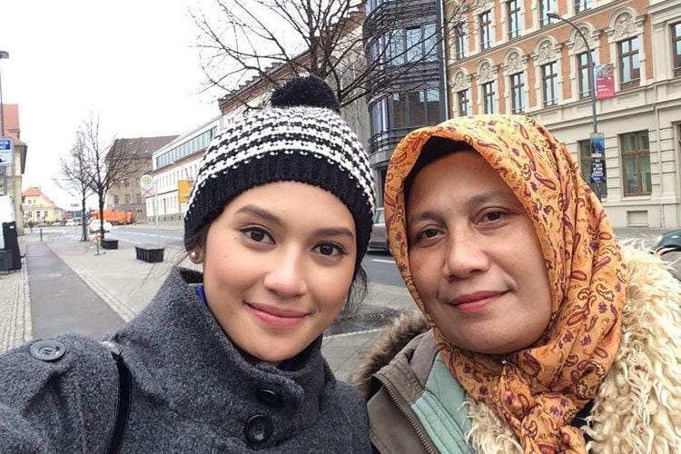 9 Momen Hangat Indah Permatasari dan Sang Ibu Sebelum Berseteru