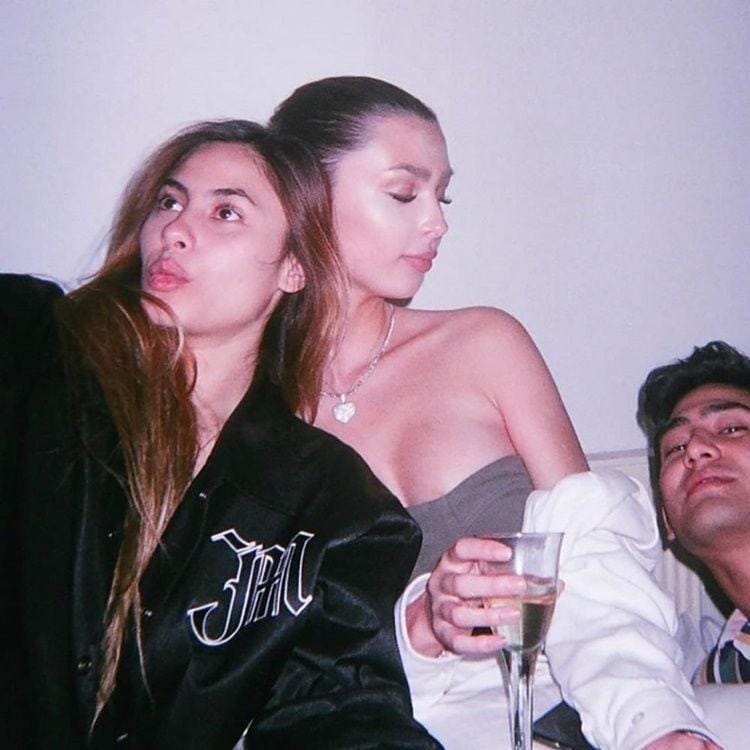 Instagram.com/axelmatthewthomas