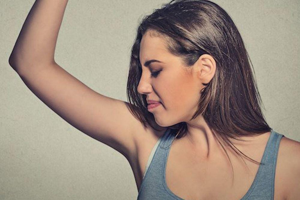  7 Tips Ini Bantu Atasi Bau Badan yang Mengganggu
