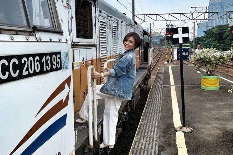 Intip Gaya Yuni Shara yang Makin Kekinian