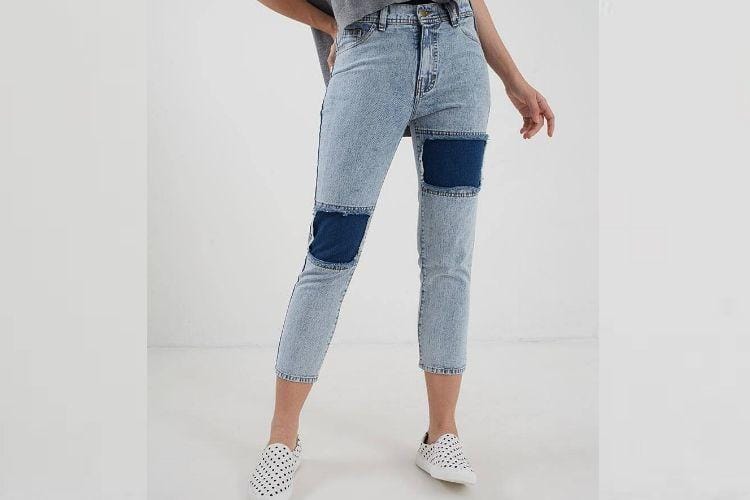 #PopbelaOOTD: Gaya Simpel Jadi Lebih Keren Pakai Celana Jeans!